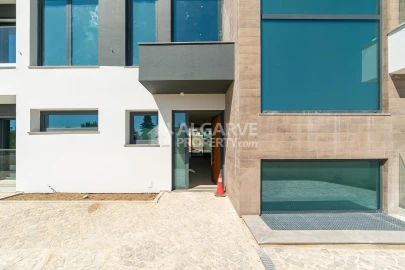 Moradia T4 para Venda em Albufeira e Olhos de Água