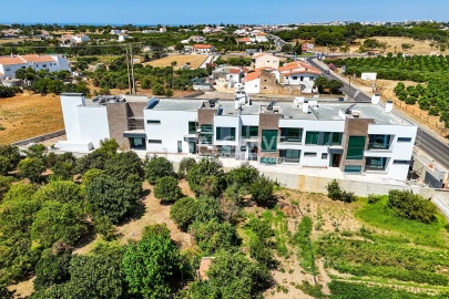 Moradia T4 para Venda em Albufeira e Olhos de Água