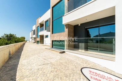 Moradia T4 para Venda em Albufeira e Olhos de Água