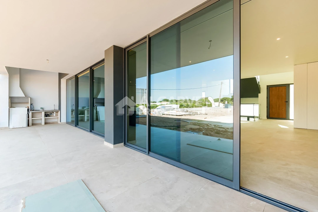 Moradia T4 para Venda em Albufeira e Olhos de Água Foto 45