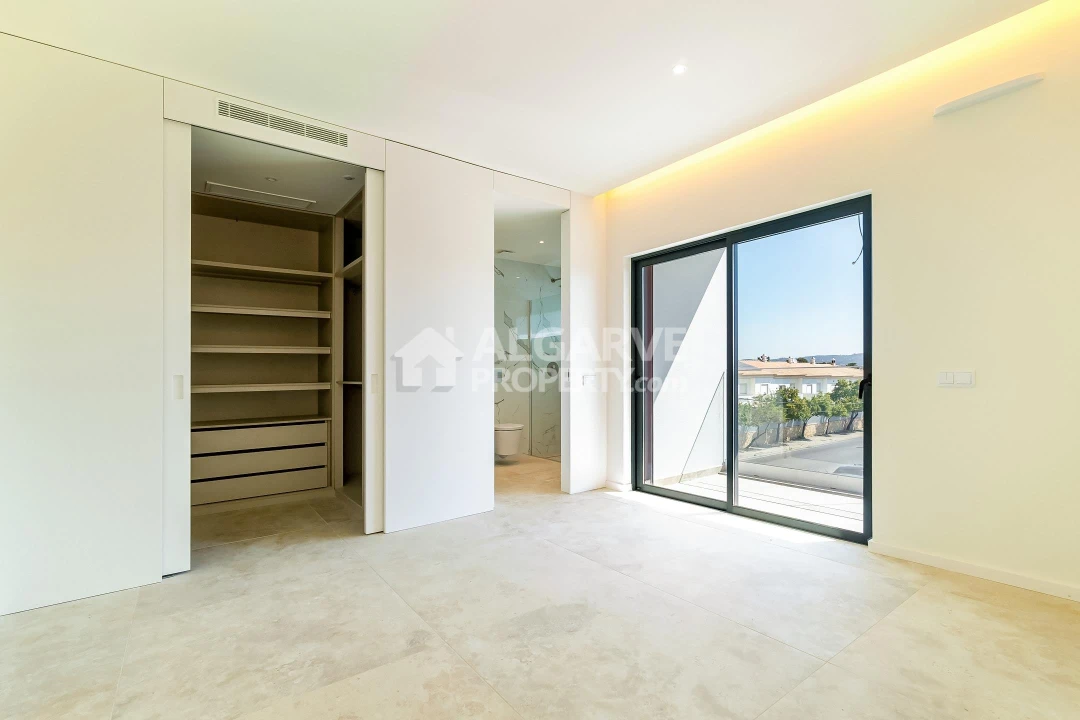 Moradia T4 para Venda em Albufeira e Olhos de Água Foto 41