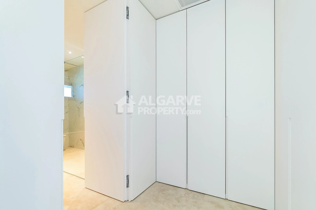 Moradia T4 para Venda em Albufeira e Olhos de Água Foto 37