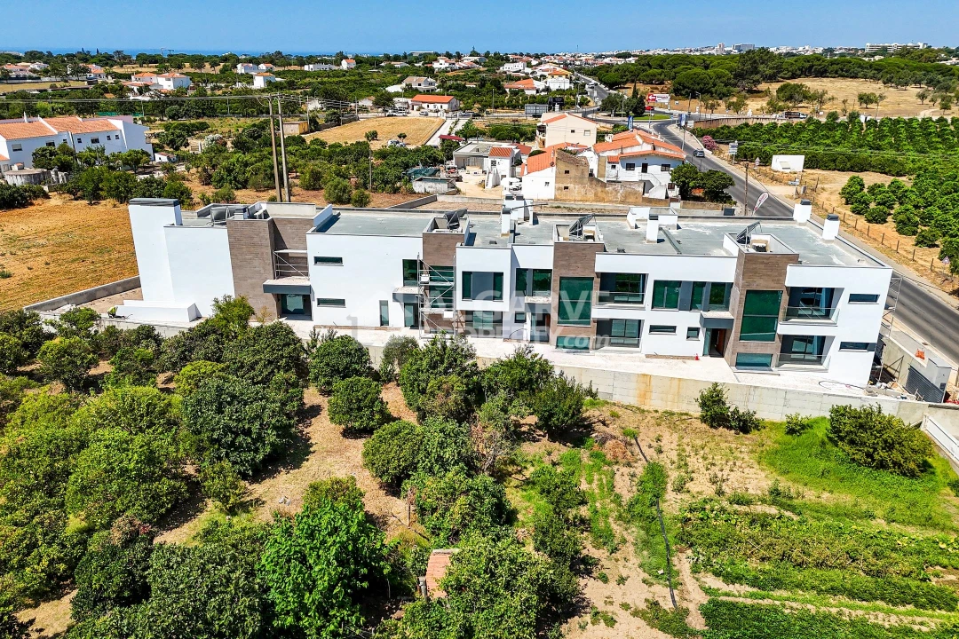 Moradia T2 para Venda em Albufeira e Olhos de Água Foto 16
