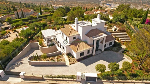 Moradia T5 para Venda em Loule (São Clemente)