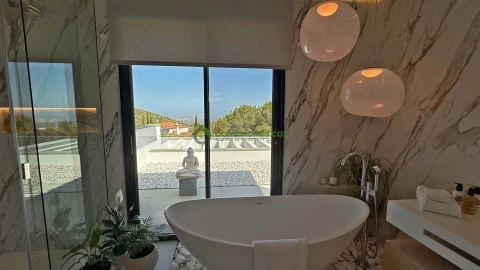 Moradia T5 para Venda em Loule (São Clemente)