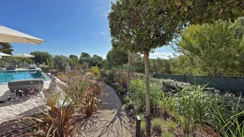 Moradia T5 para Venda em Loule (São Clemente)