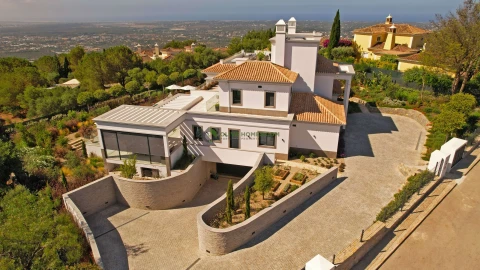 Moradia T5 para Venda em Loule (São Clemente)