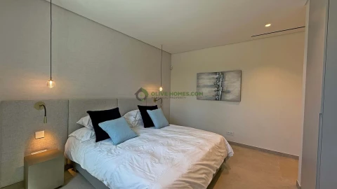 Moradia T5 para Venda em Loule (São Clemente)