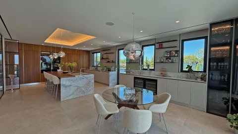 Moradia T5 para Venda em Loule (São Clemente)