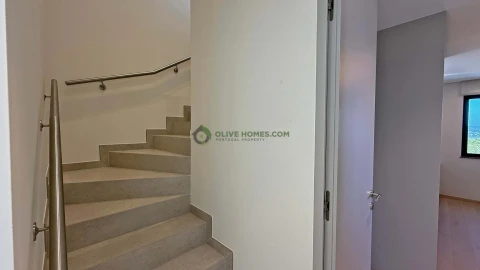 Moradia T5 para Venda em Loule (São Clemente)