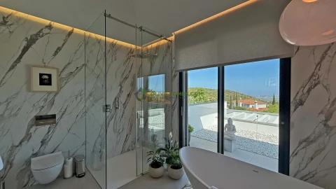 Moradia T5 para Venda em Loule (São Clemente)