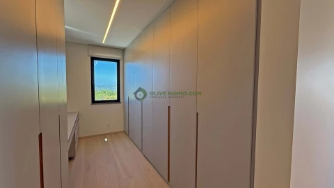 Moradia T5 para Venda em Loule (São Clemente)