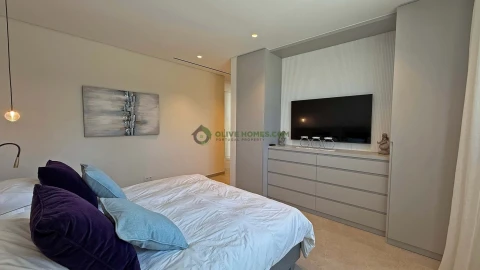 Moradia T5 para Venda em Loule (São Clemente)