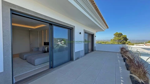 Moradia T5 para Venda em Loule (São Clemente)