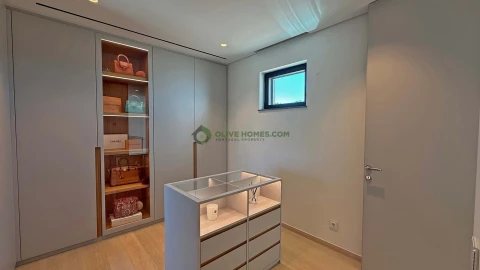 Moradia T5 para Venda em Loule (São Clemente)