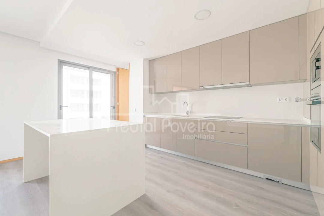 Apartamento T3 para Venda em Póvoa de Varzim, Beiriz e Argivai Foto 2