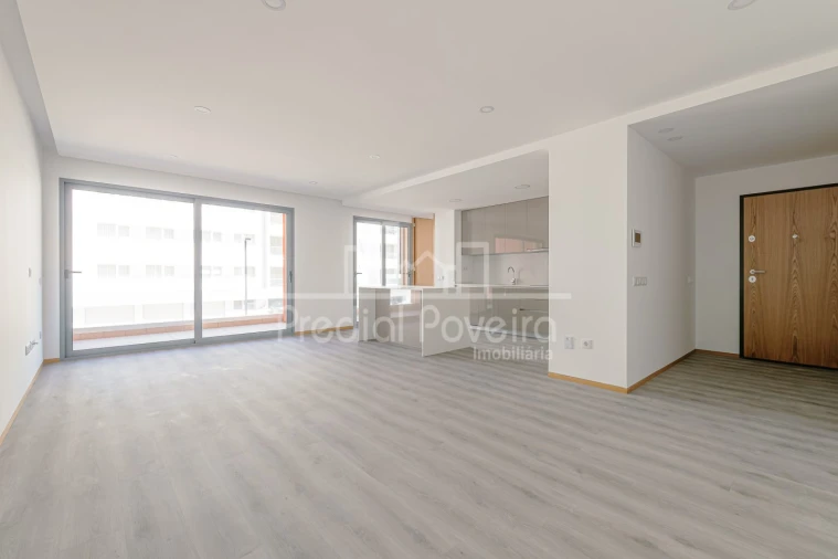 Apartamento T3 para Venda em Póvoa de Varzim, Beiriz e Argivai