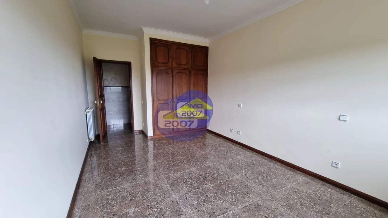Apartamento T3 para Venda em Carregosa Foto 18