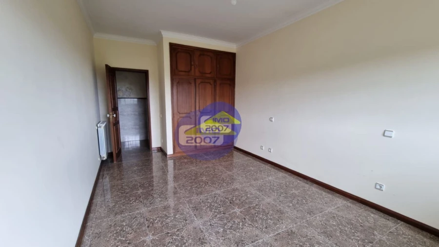 Apartamento T3 para Venda em Carregosa Foto 18