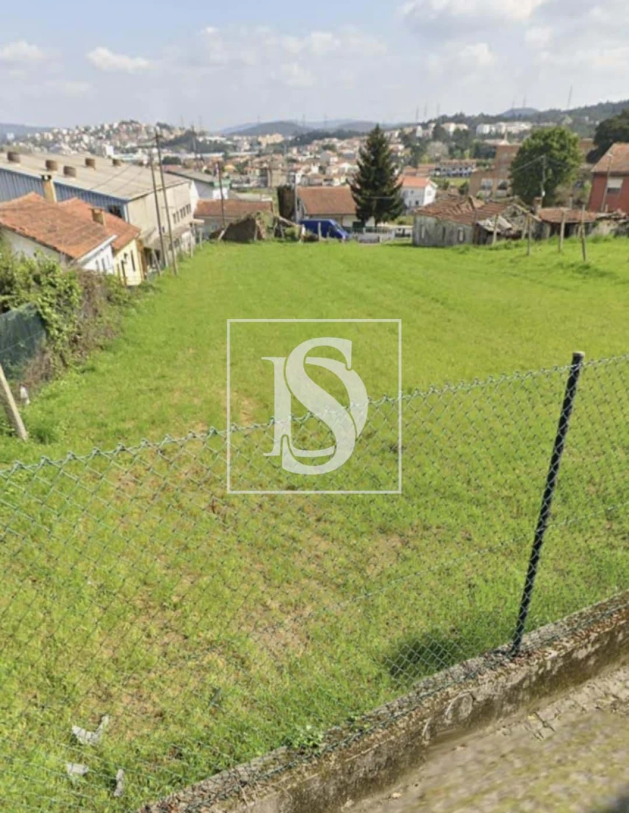 Terreno para Venda em Alfena Foto 1