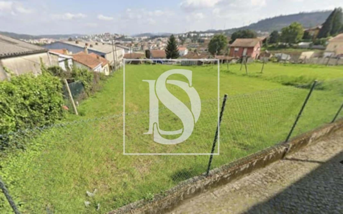 Terreno para Venda em Alfena Foto 2