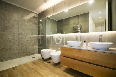 Apartamento T3 para Venda em Ferreiros e Gondizalves
