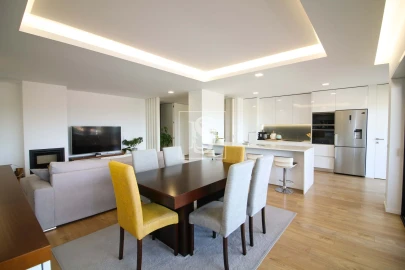 Apartamento T3 para Venda em Ferreiros e Gondizalves