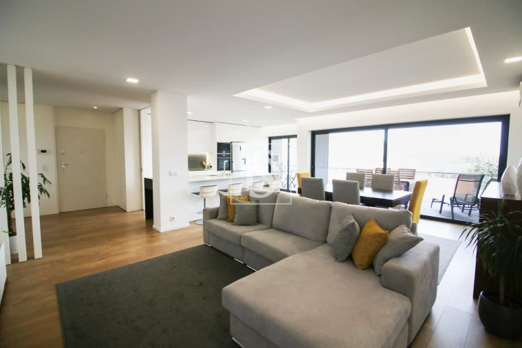 Apartamento T3 para Venda em Ferreiros e Gondizalves Foto 4