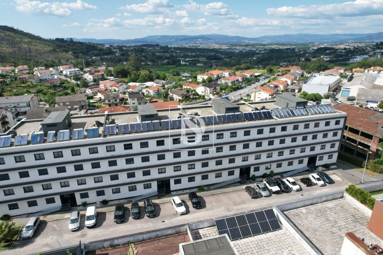 Apartamento T3 para Venda em Ferreiros e Gondizalves Foto 2