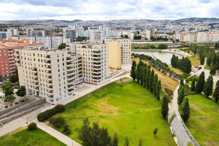 Apartamento T3 para Arrendamento em Lumiar Foto 35