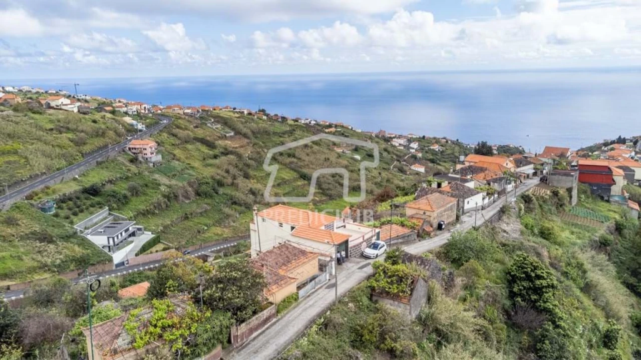 Moradia T3 para Venda em Calheta Foto 10