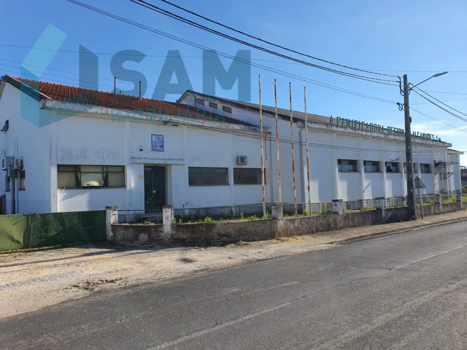 Armazém para Venda em Alcanhões Foto 1
