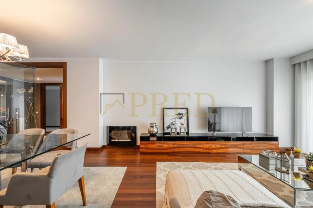 Apartamento T3 para Venda em Santa Marinha e São Pedro da Afurada Foto 2