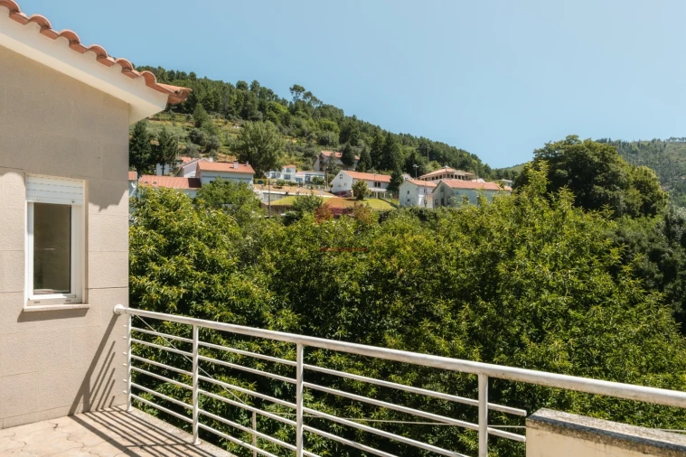 Moradia T0 para Venda em Manteigas (Santa Maria) Foto 3