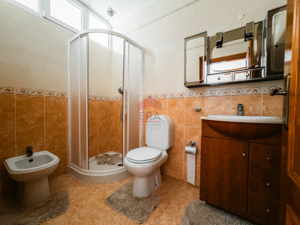 Moradia T0 para Venda em Manteigas (Santa Maria) Foto 18