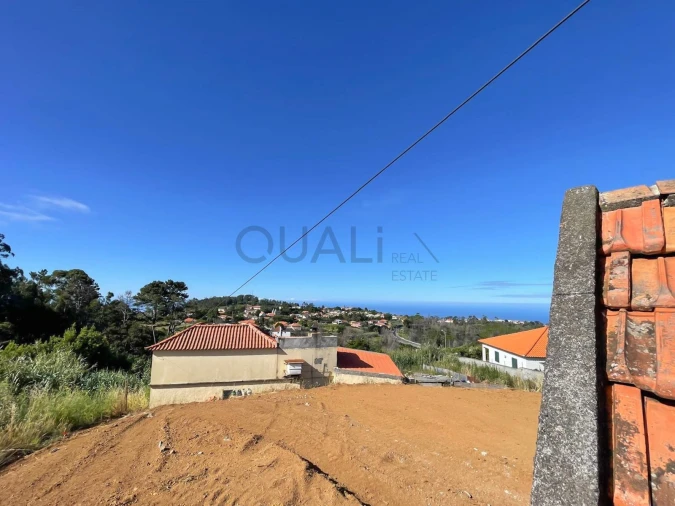 Moradia T8 para Venda em Prazeres Foto 4