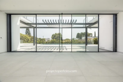 Moradia T4 para Venda em Albufeira e Olhos de Água