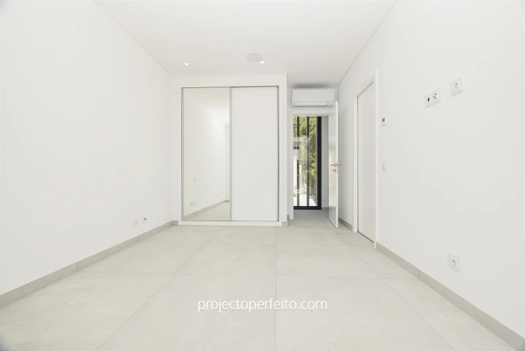 Moradia T4 para Venda em Albufeira e Olhos de Água Foto 19