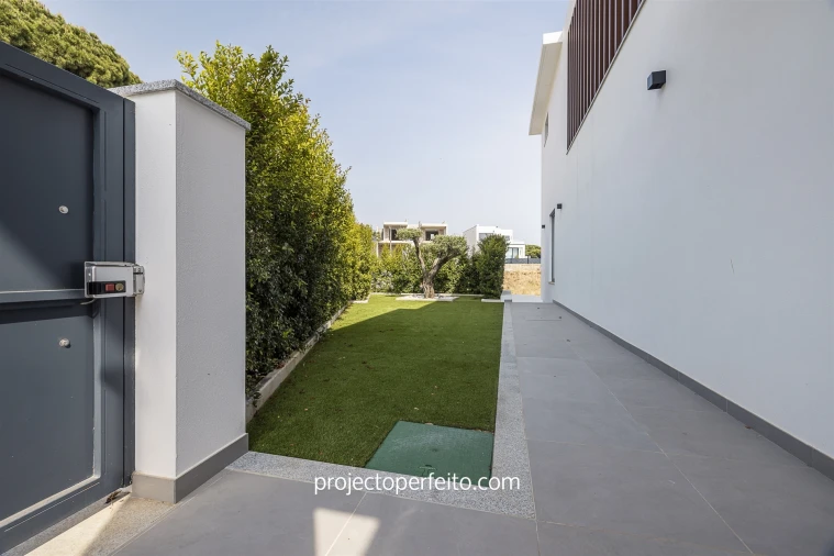 Moradia T4 para Venda em Albufeira e Olhos de Água Foto 24