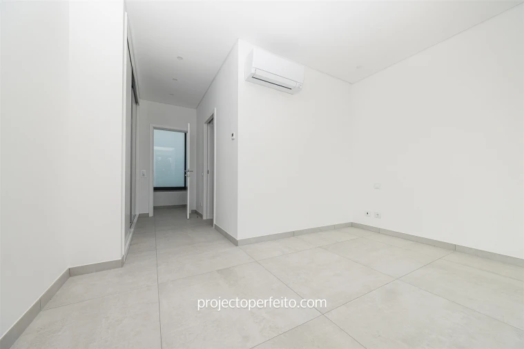 Moradia T4 para Venda em Albufeira e Olhos de Água Foto 45