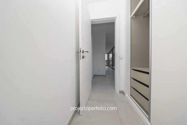 Moradia T4 para Venda em Albufeira e Olhos de Água Foto 48