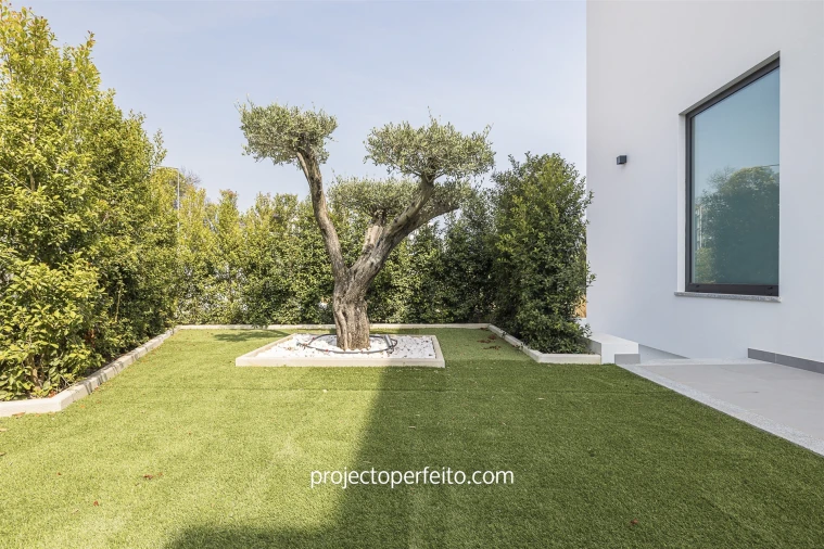 Moradia T4 para Venda em Albufeira e Olhos de Água Foto 10