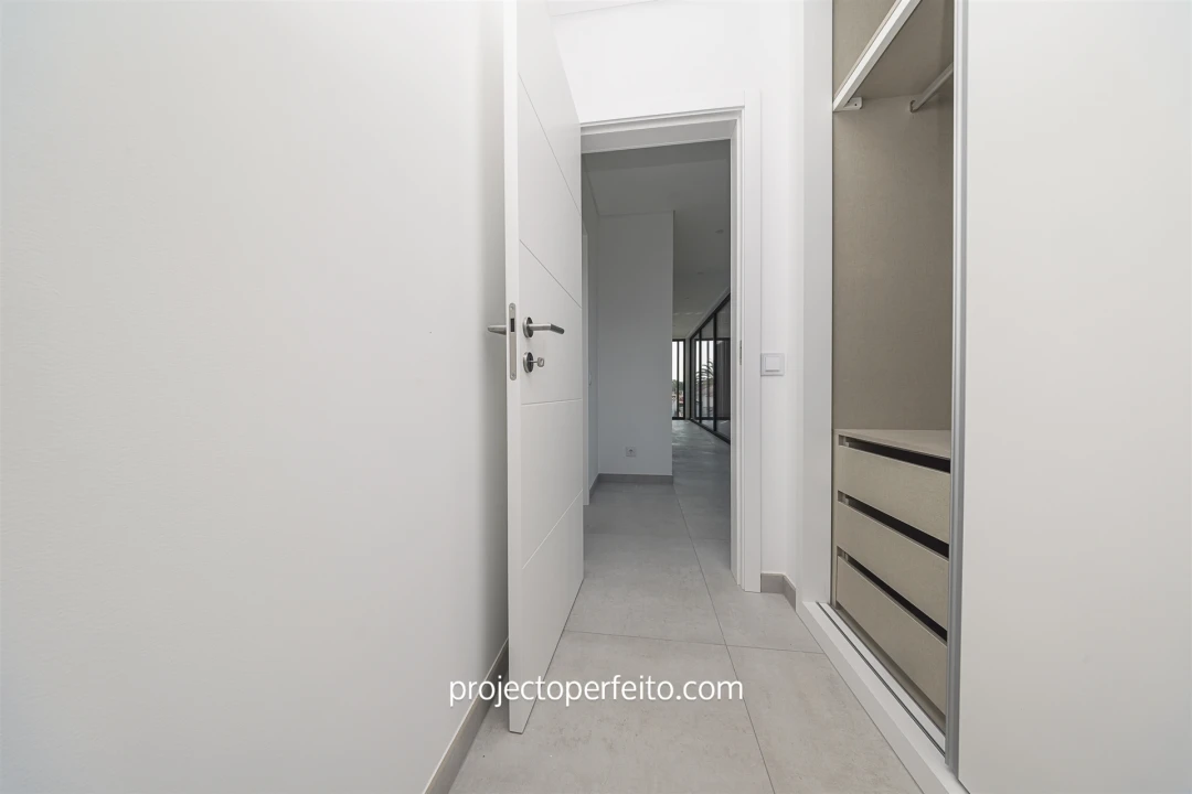 Moradia T4 para Venda em Albufeira e Olhos de Água Foto 48