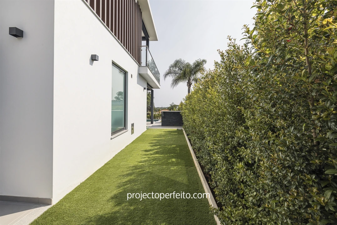 Moradia T4 para Venda em Albufeira e Olhos de Água Foto 23