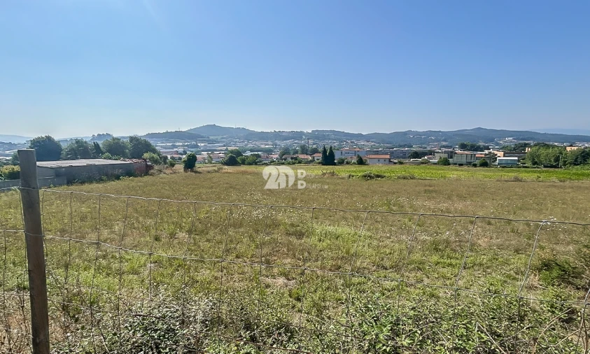 Terreno para Venda em Joane Foto 1