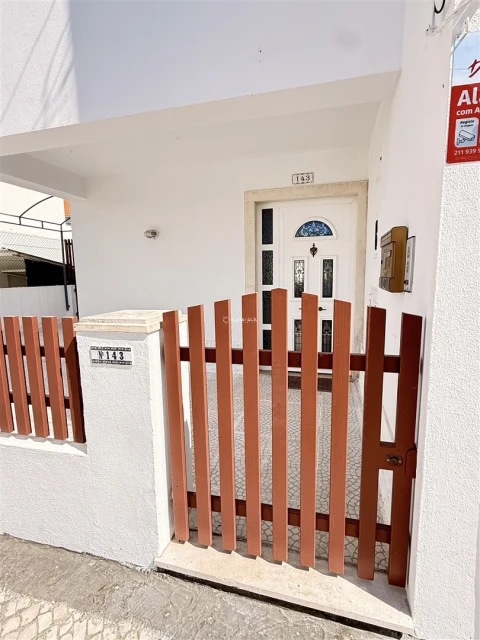 Moradia T3 para Arrendamento em Alcochete