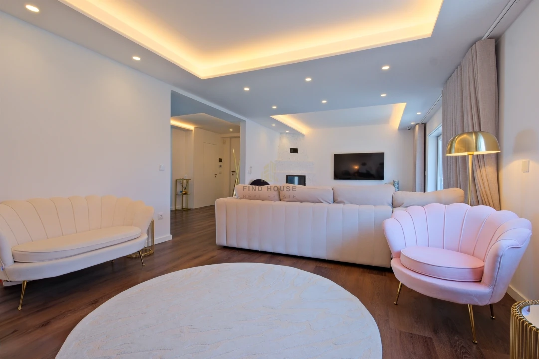 Moradia T5 para Venda em Algueirão-Mem Martins Foto 9