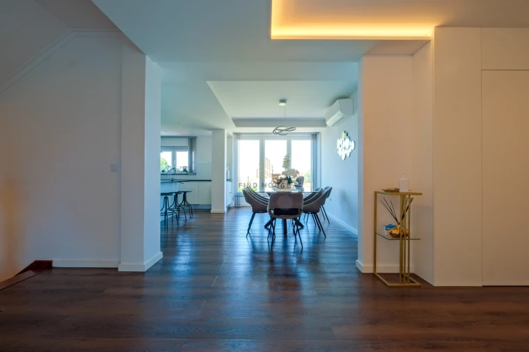 Moradia T5 para Venda em Algueirão-Mem Martins Foto 11