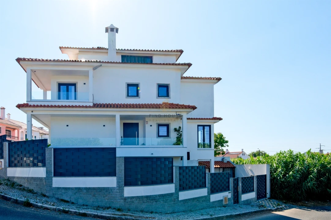 Moradia T5 para Venda em Algueirão-Mem Martins Foto 55