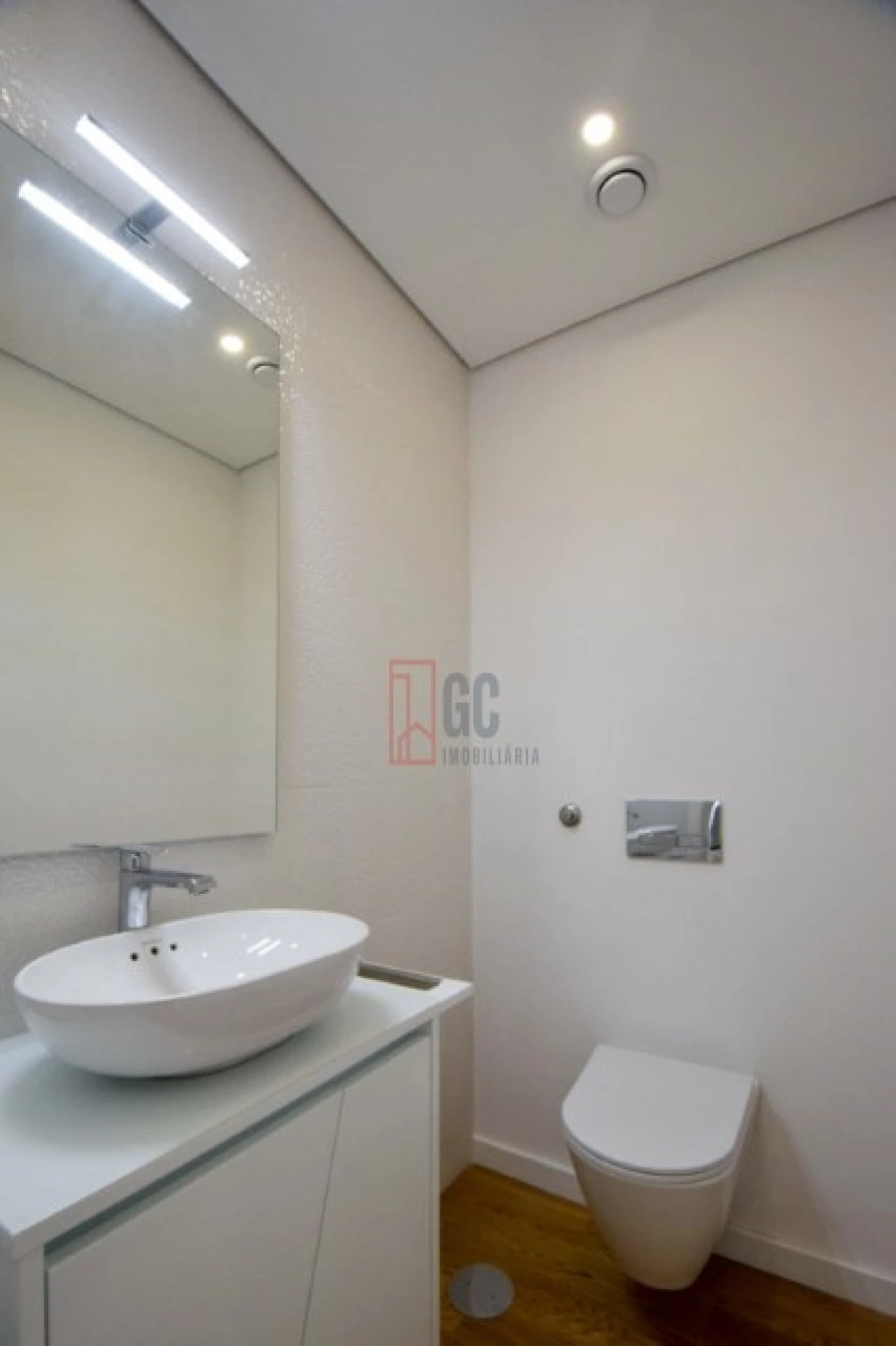 Moradia T3 para Venda em Oliveira do Douro Foto 18